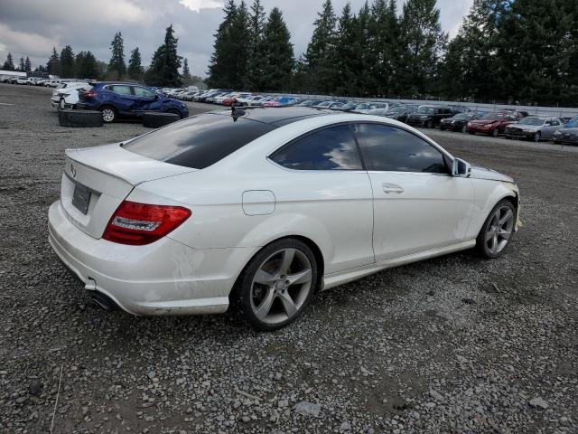 Image 3 of 2015 MERCEDES-BENZ C 350 2015 with VIN WDDGJ5HB0FG411533