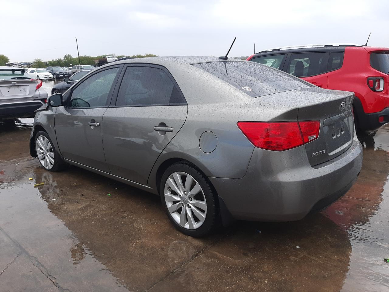 Image 2 of 2011 KIA FORTE SX 2011 with VIN KNAFW4A31B5396113
