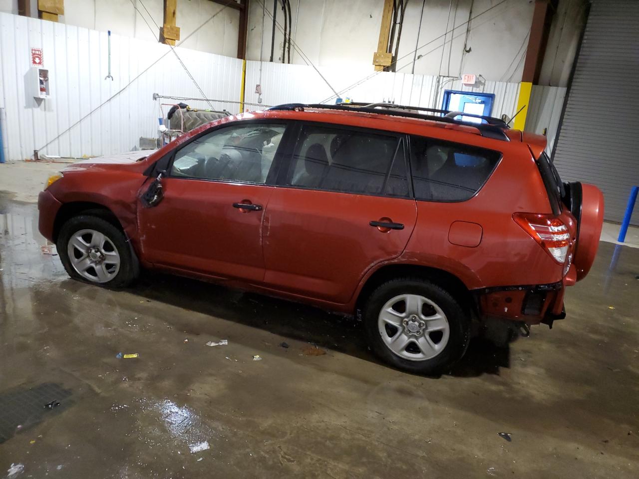 Image 2 of 2009 TOYOTA RAV4  2009 with VIN JTMZF33V095010798