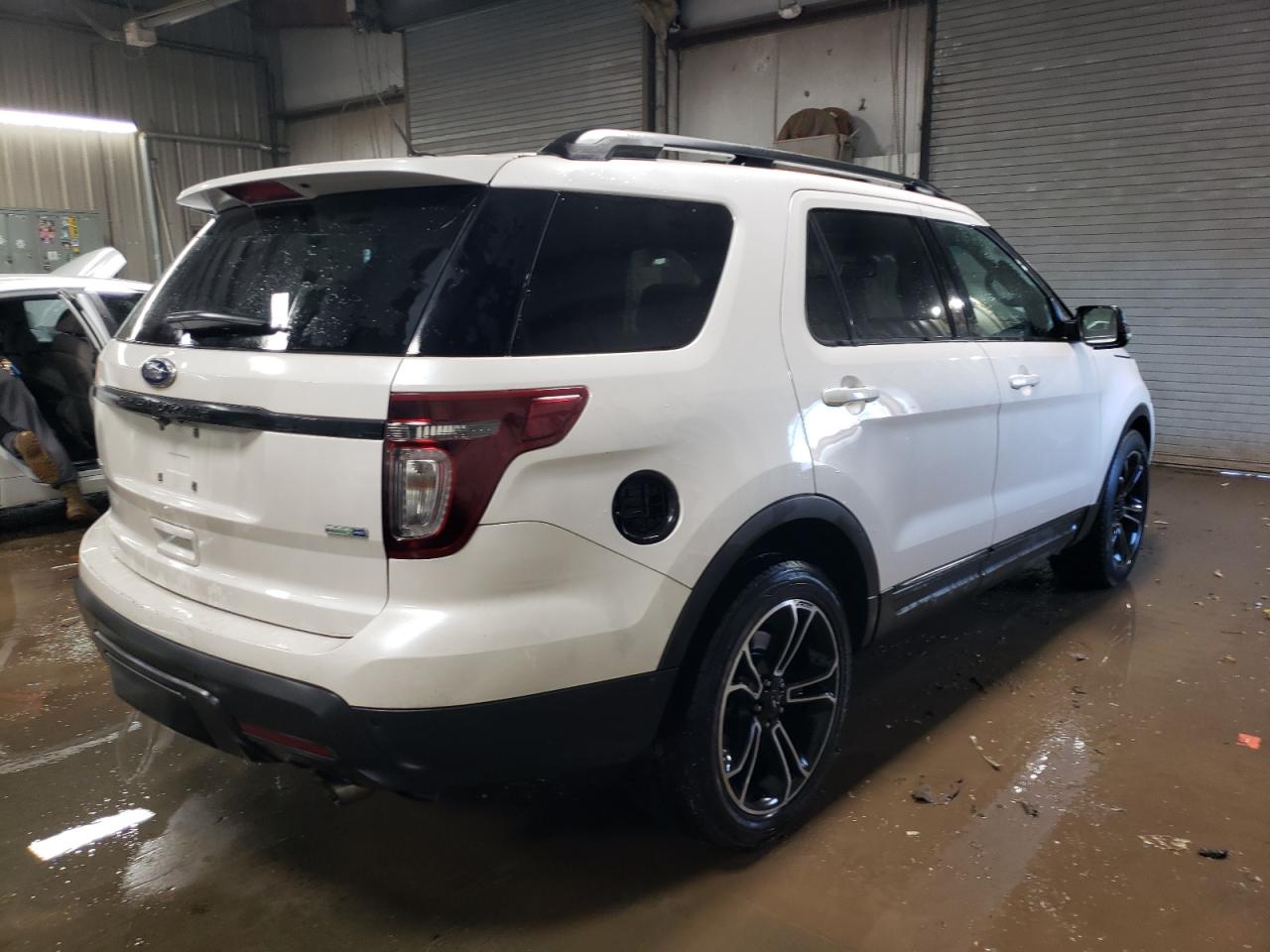 Изображение 3 2015 FORD EXPLORER SPORT 2015 с VIN 1FM5K8GTXFGB47761