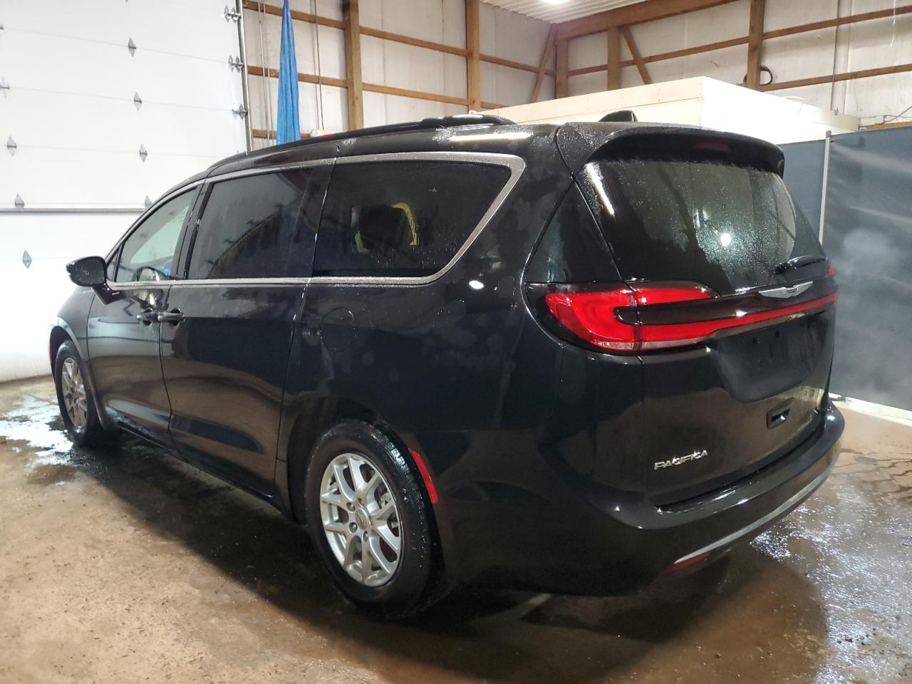 Изображение 2 2022 CHRYSLER PACIFICA TOURING L 2022 с VIN 2C4RC1BG3NR189030
