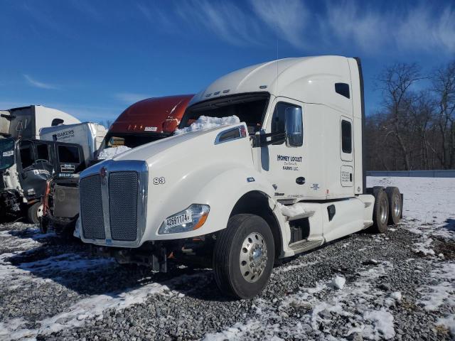 Image 2 of 2016 KENWORTH CONSTRUCTION T680 2016 with VIN 1XKYD49XXGJ108827