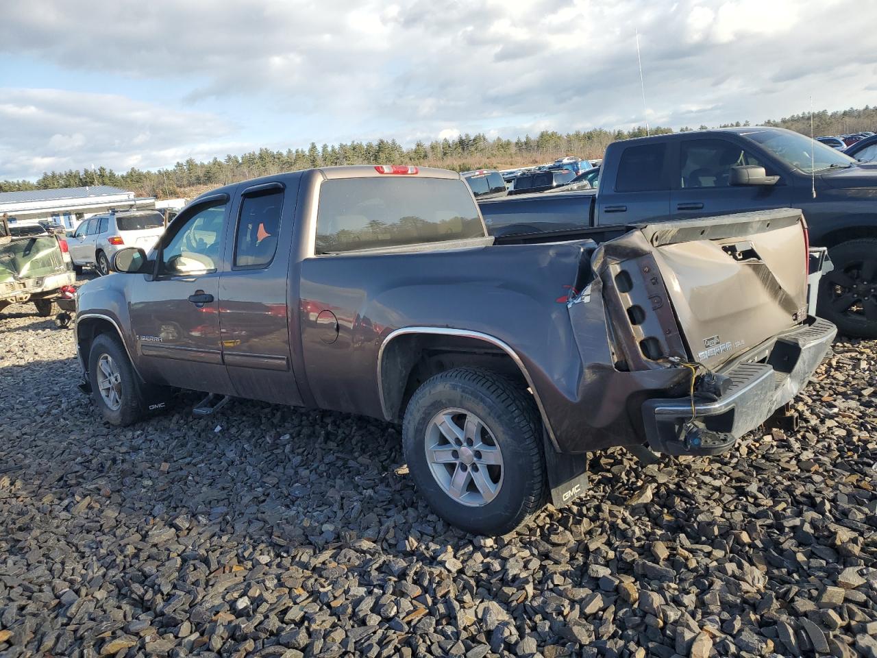 Obraz 2 z 2007 GMC NEW SIERRA K1500 2007 z VIN 2GTEK19J271707052