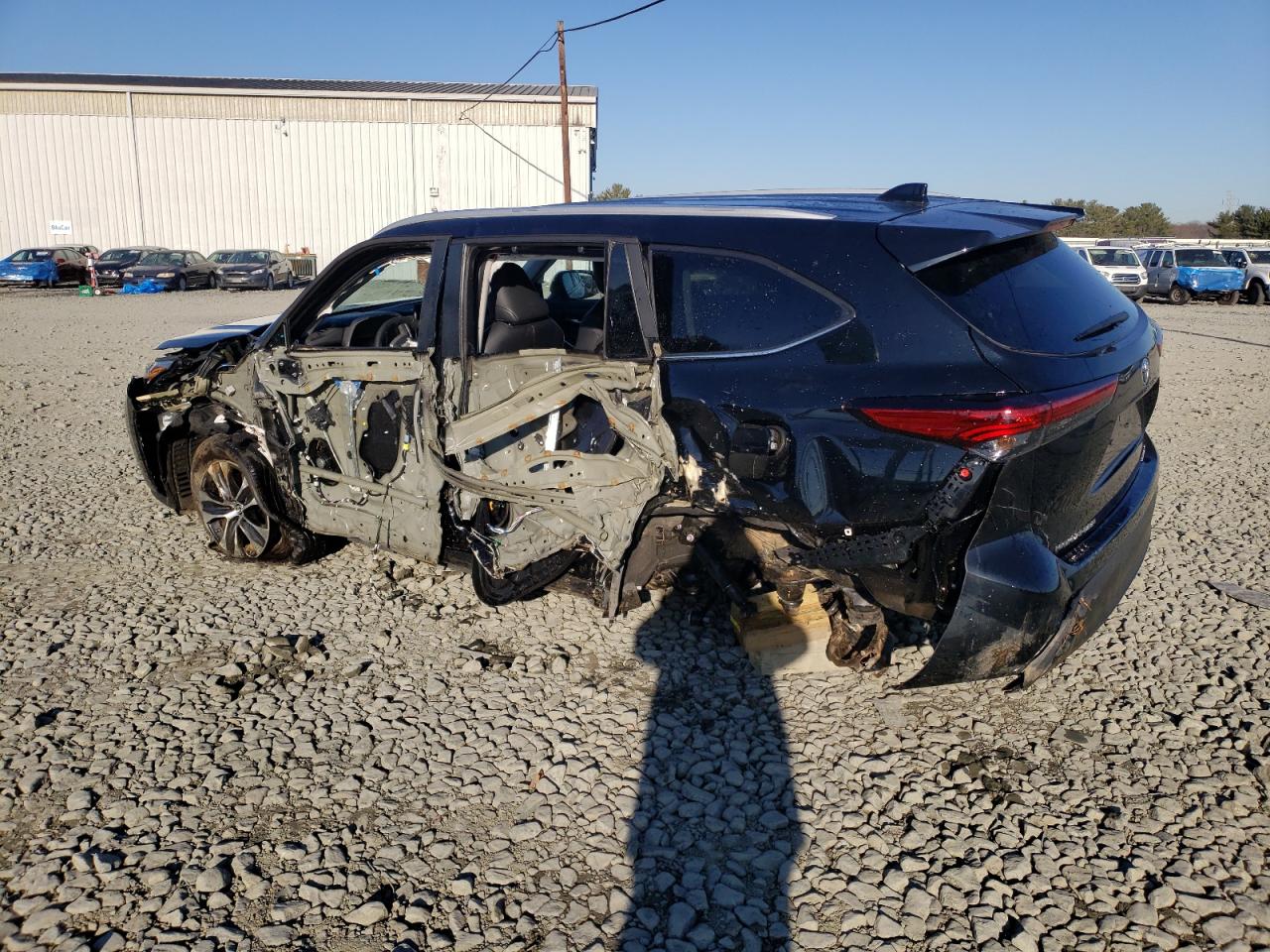 Obraz 2 z 2023 TOYOTA HIGHLANDER L 2023 z VIN 5TDKDRBH5PS046712