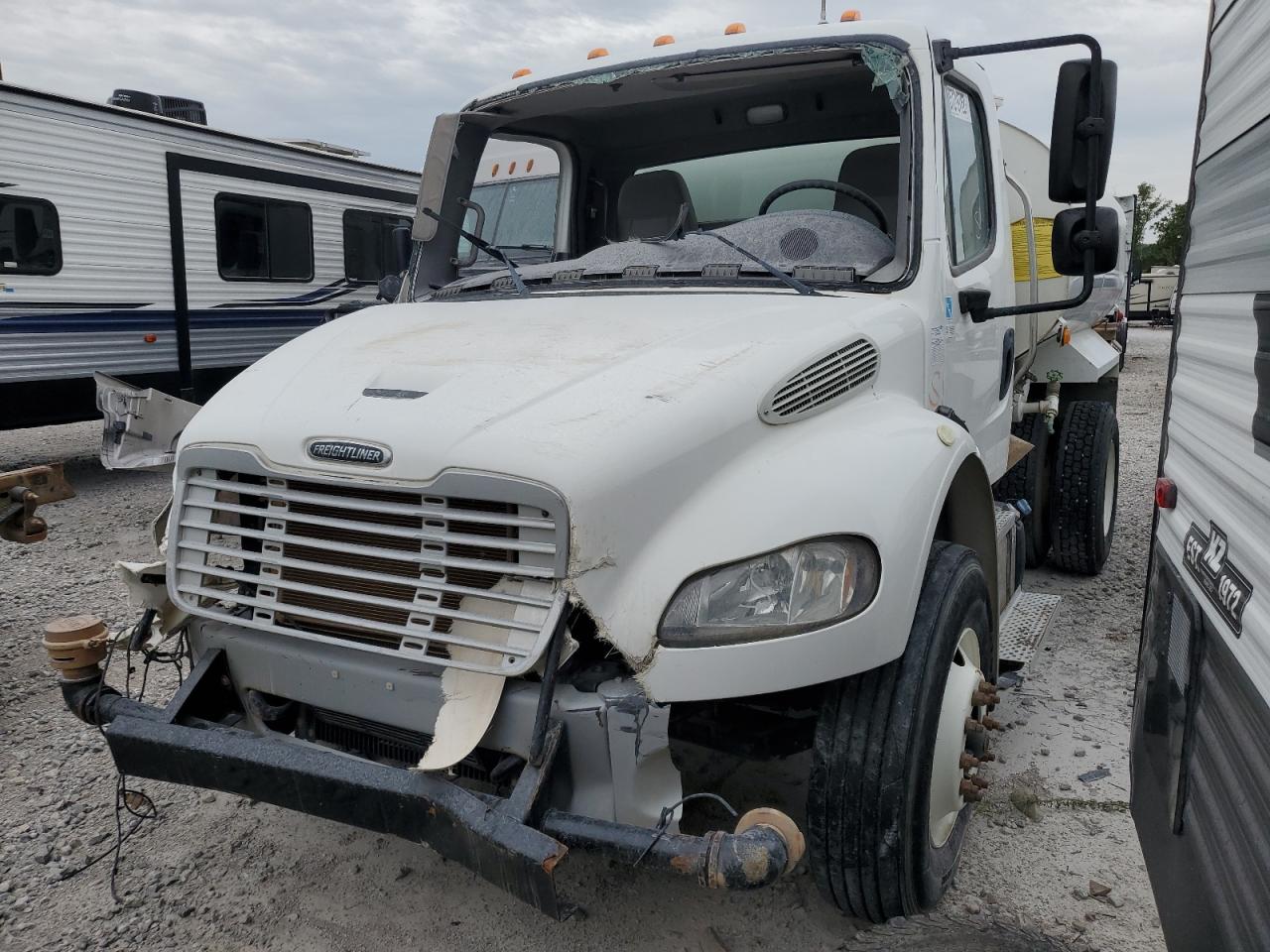Image 2 of 2018 FREIGHTLINER M2 106 MEDIUM DUTY 2018 with VIN 3ALACXFCXJDJJ3411