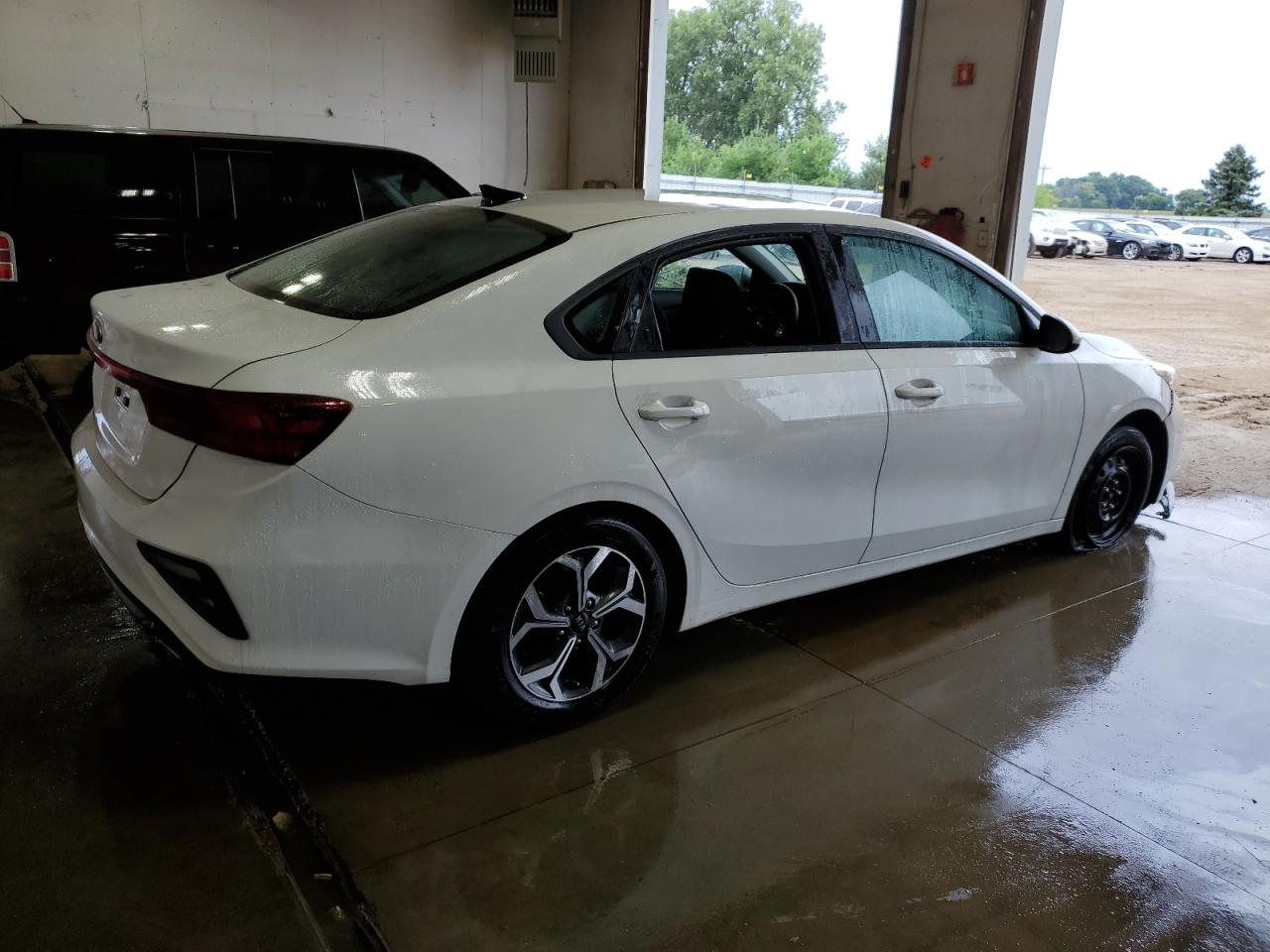 Изображение 3 2019 KIA FORTE FE 2019 с VIN 3KPF24AD7KE121258