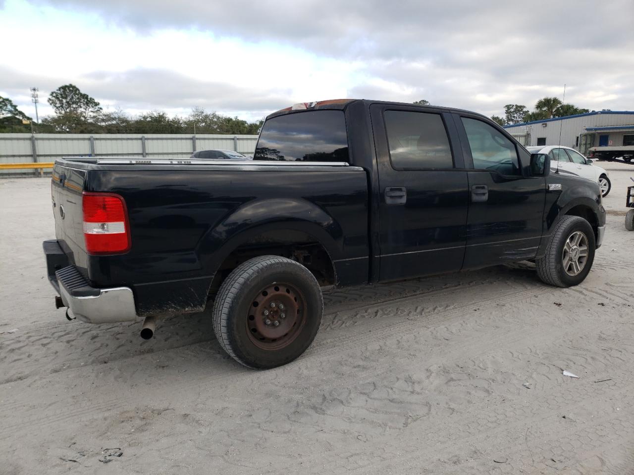 Obraz 3 z 2005 FORD F150 SUPERCREW 2005 z VIN 1FTPW12575KC01966
