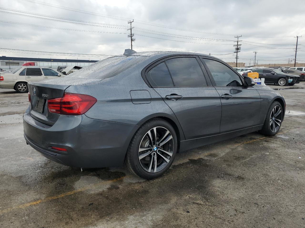 Obraz 3 z 2018 BMW 330 I 2018 z VIN WBA8B9G54JNU97381