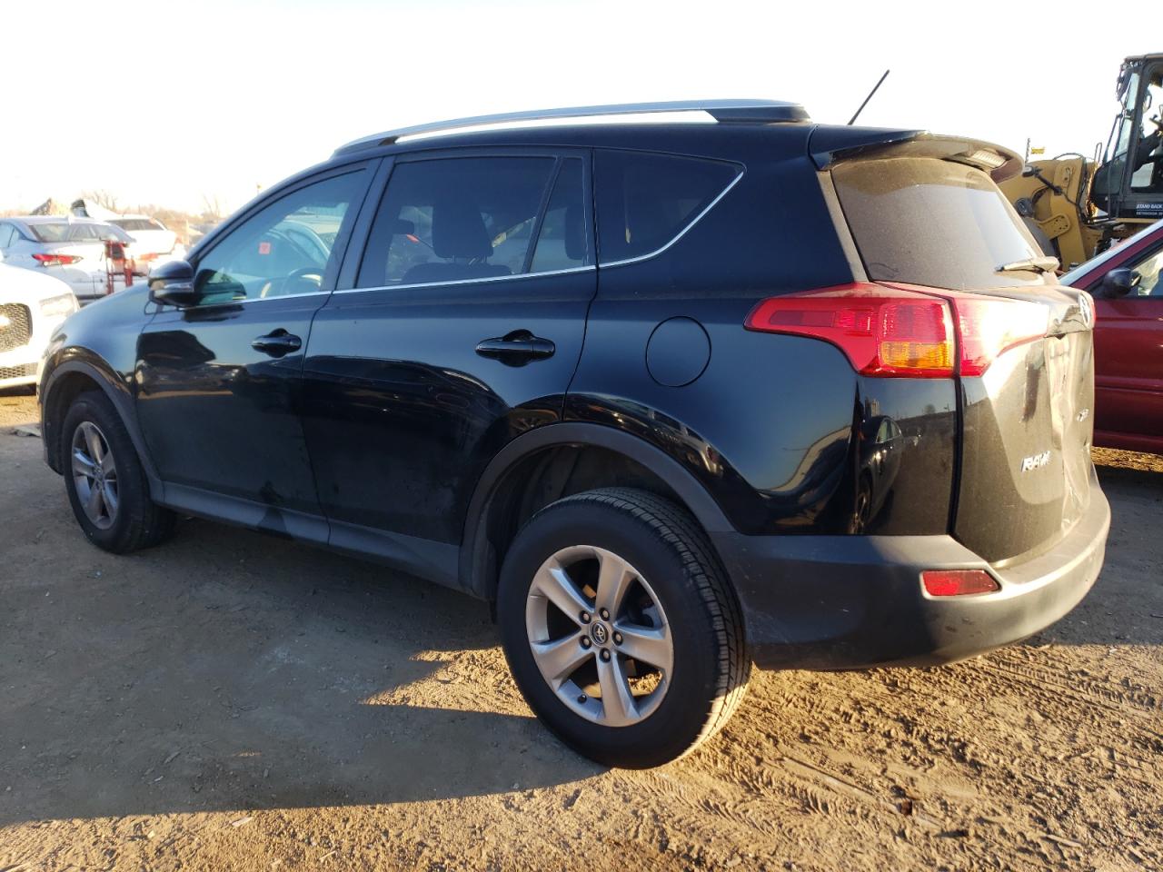 Obraz 2 z 2015 TOYOTA RAV4 XLE 2015 z VIN 2T3WFREV9FW153014