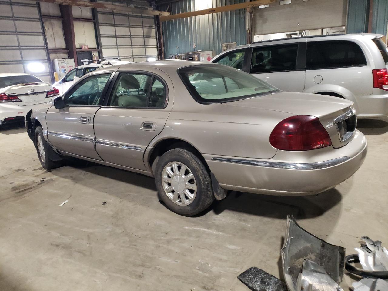 Image 2 of 2002 LINCOLN CONTINENTAL  2002 with VIN 1LNHM97V12Y699880