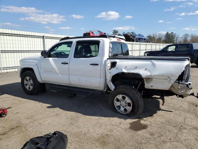 Image 2 of 2015 TOYOTA TACOMA DOUBLE CAB 2015 with VIN 3TMLU4EN4FM167965