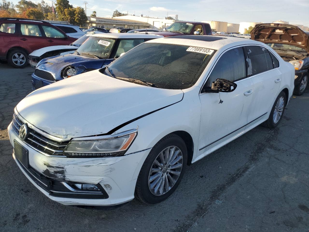 Obraz 1 z 2017 VOLKSWAGEN PASSAT SE 2017 z VIN 1VWBT7A35HC036419