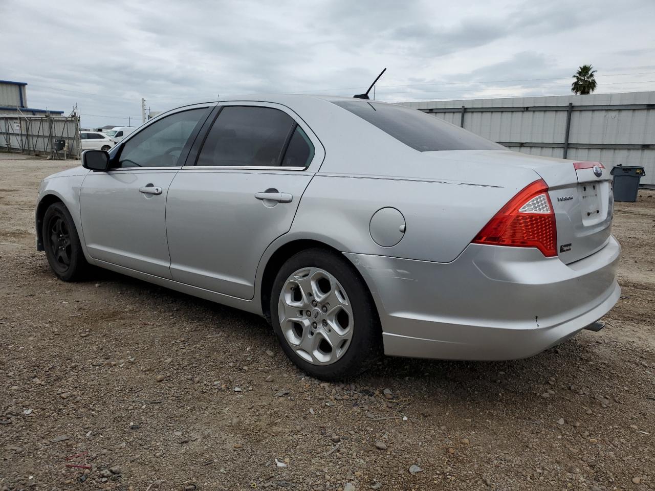 Изображение 2 2010 FORD FUSION SE 2010 с VIN 3FAHP0HA8AR291883