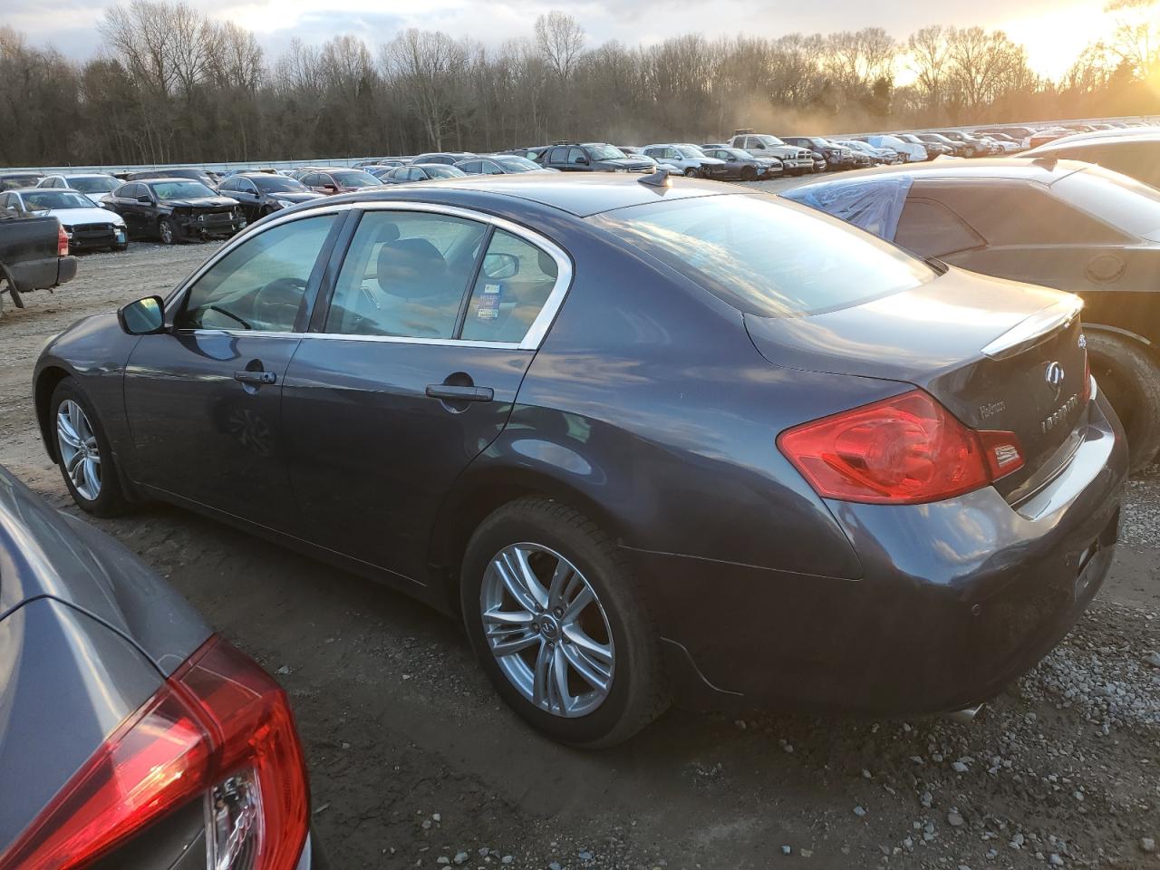 Изображение 2 2010 INFINITI G37  2010 с VIN JN1CV6AR6AM456855