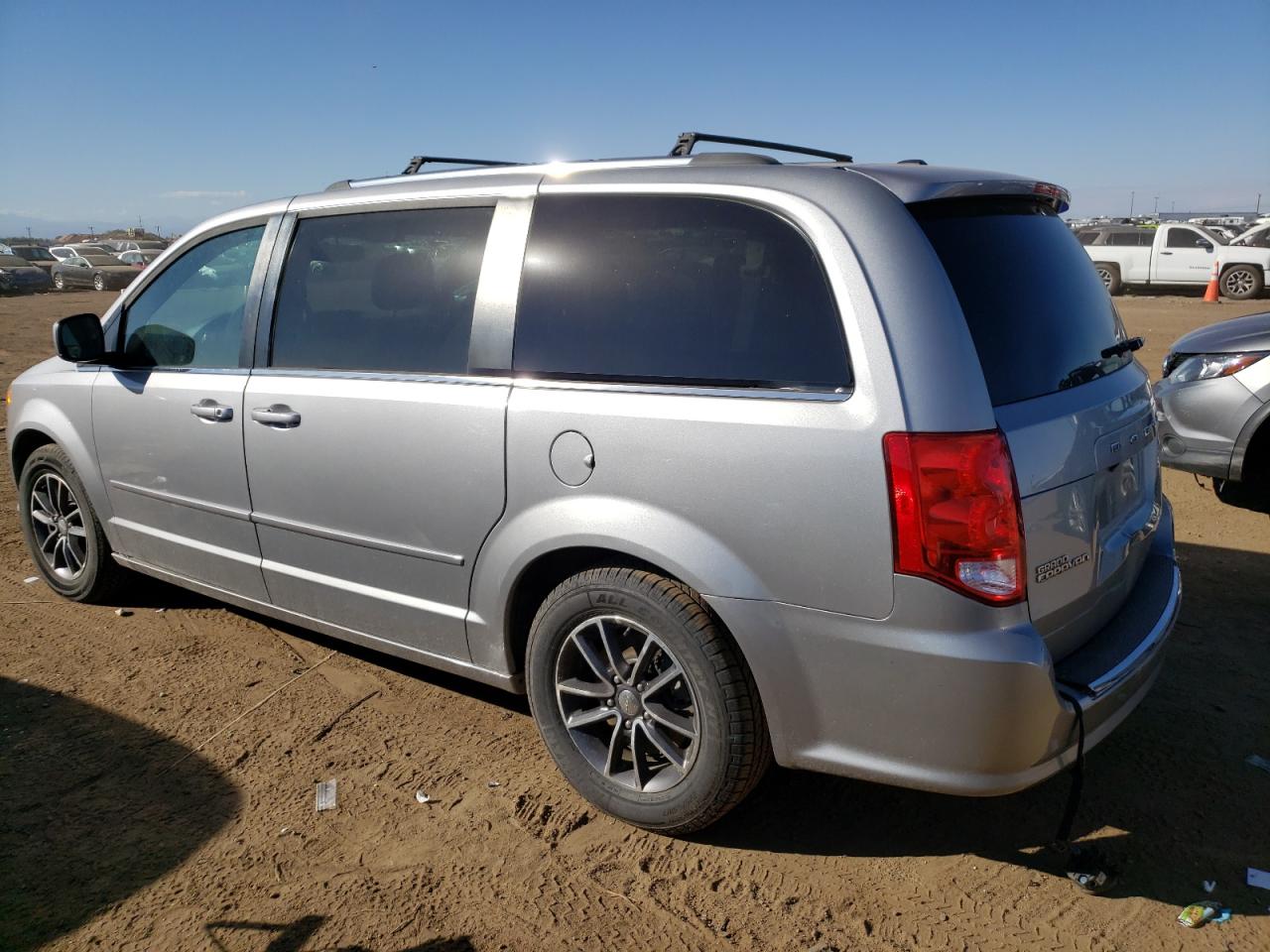 Obraz 2 z 2017 DODGE GRAND CARAVAN SXT 2017 z VIN 2C4RDGCG4HR749463
