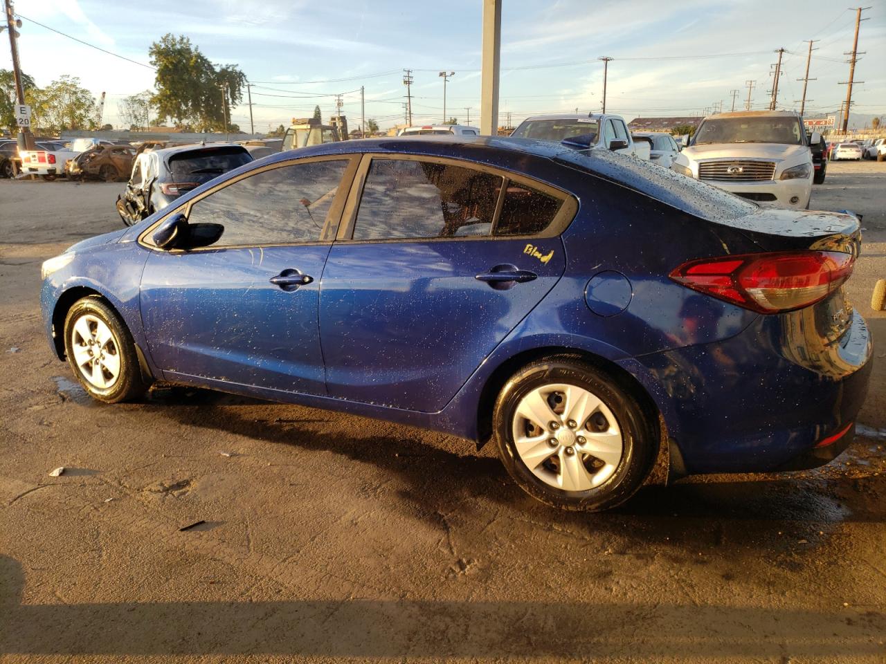 Obraz 2 z 2018 KIA FORTE LX 2018 z VIN 3KPFL4A79JE197862