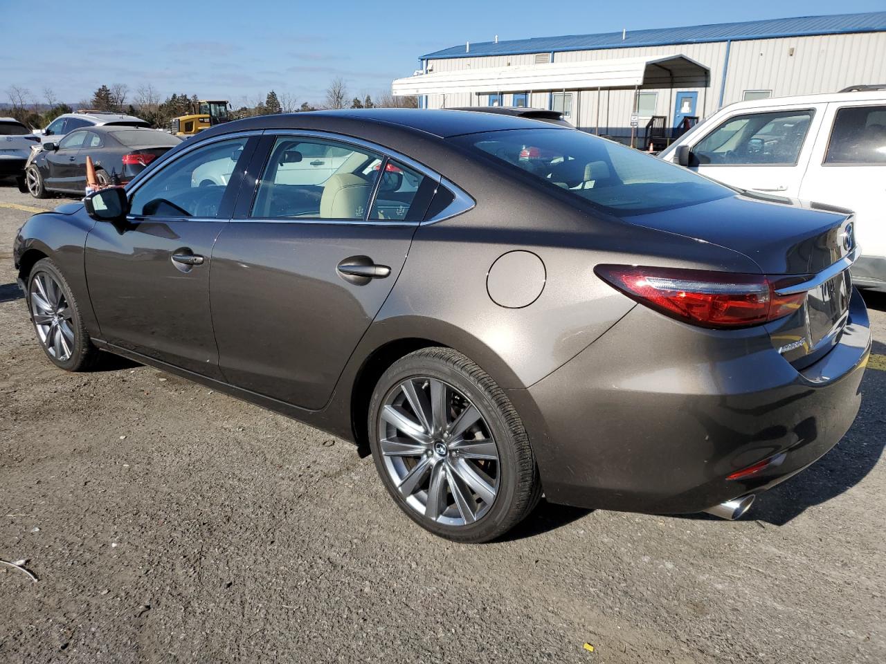 Image 2 of 2018 MAZDA 6 TOURING 2018 with VIN JM1GL1VM4J1323938