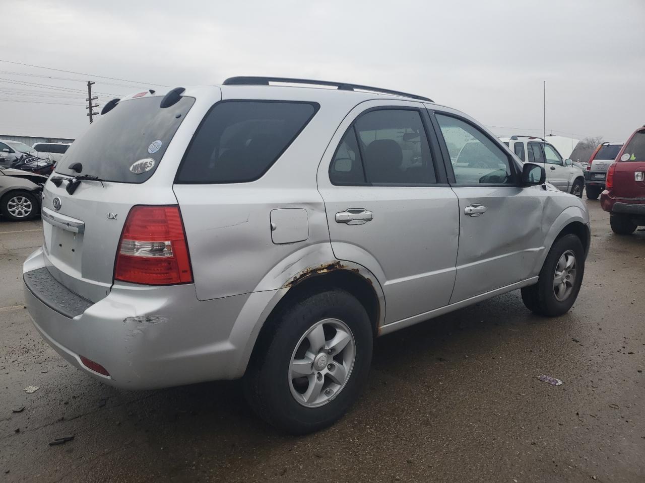 Image 3 of 2008 KIA SORENTO EX 2008 with VIN KNDJC735585793886