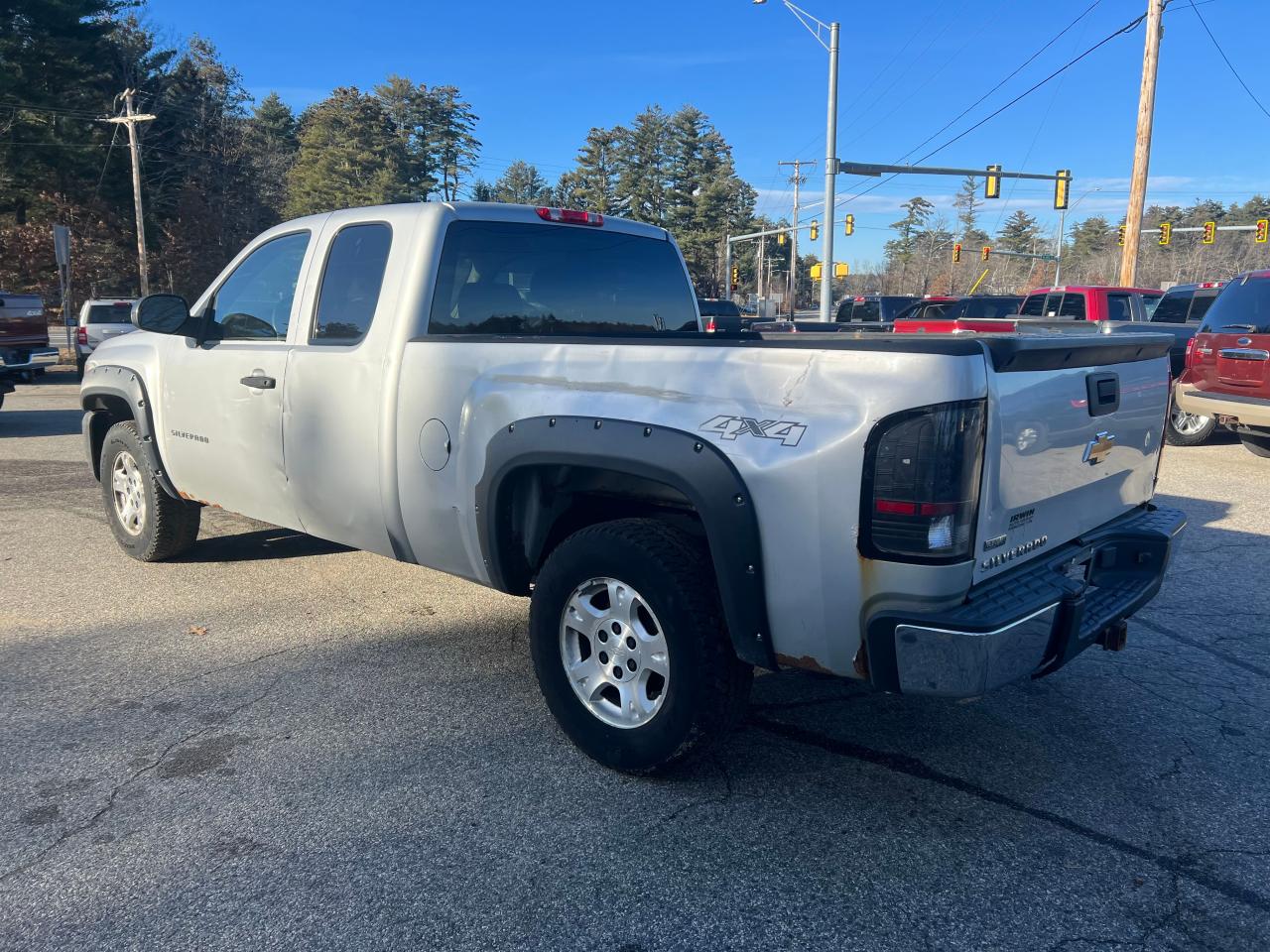 Image 3 of 2011 CHEVROLET SILVERADO K1500 2011 with VIN 1GCRKPEA8BZ205768