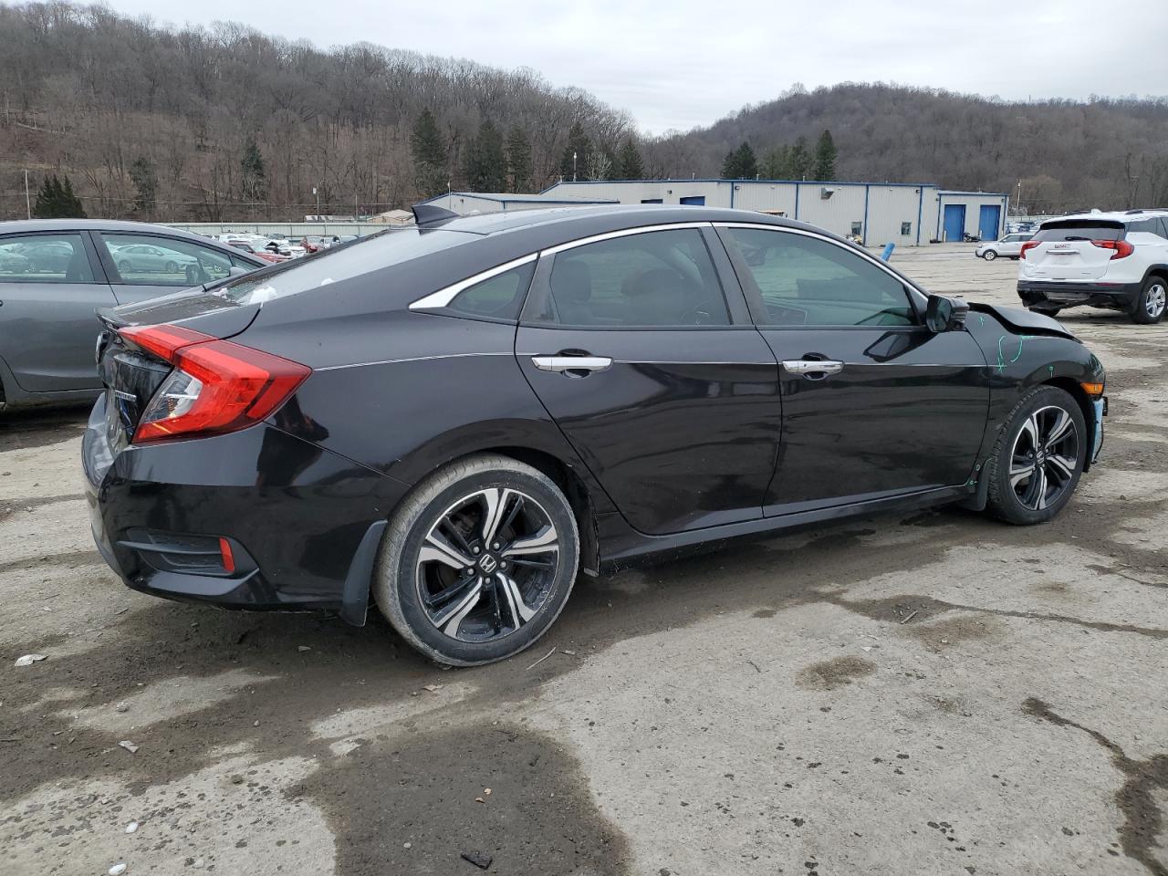 Obraz 3 z 2017 HONDA CIVIC TOURING 2017 z VIN 19XFC1F91HE000217
