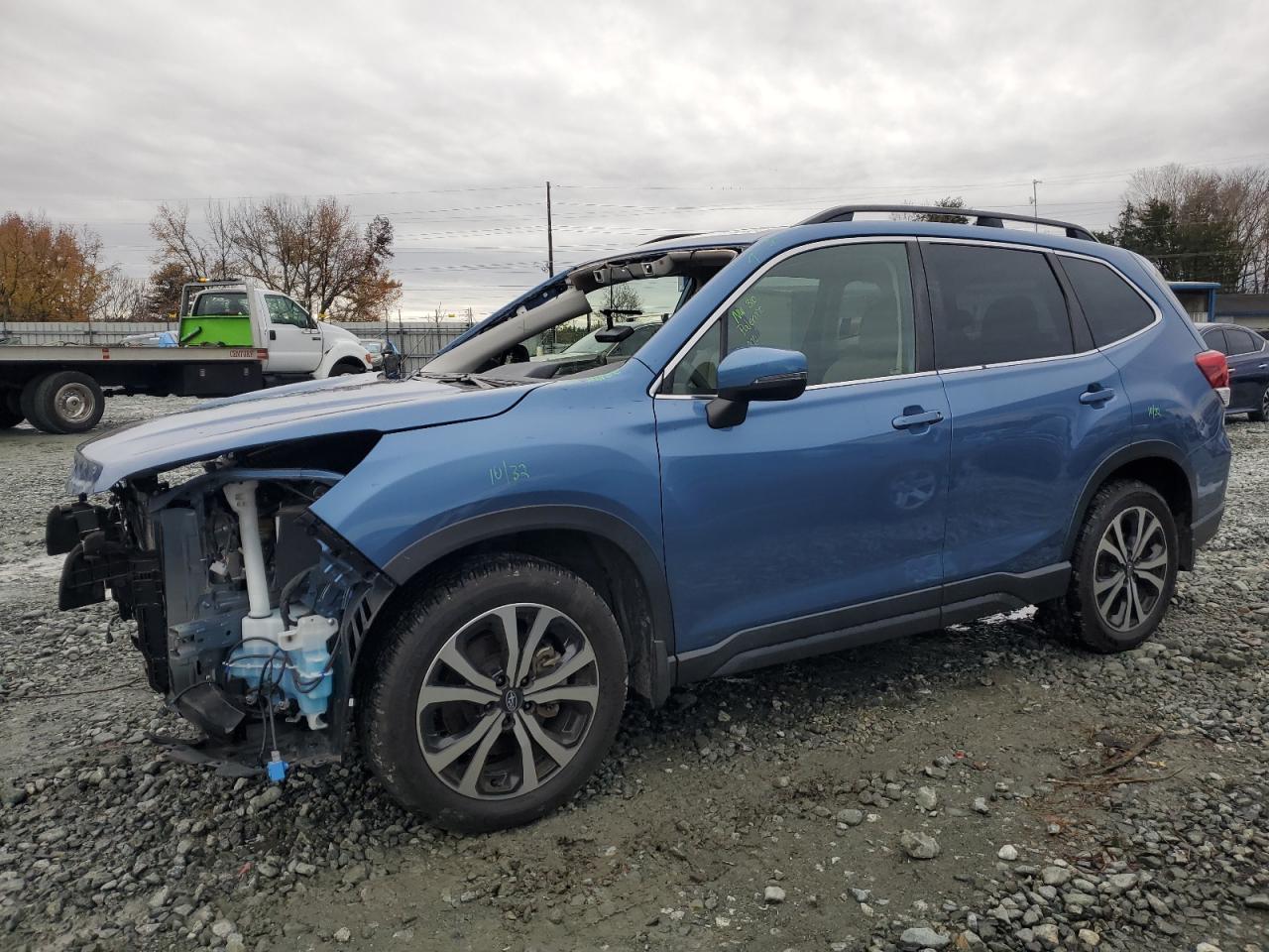 Image 1 of 2020 SUBARU FORESTER LIMITED 2020 with VIN JF2SKASC1LH462140