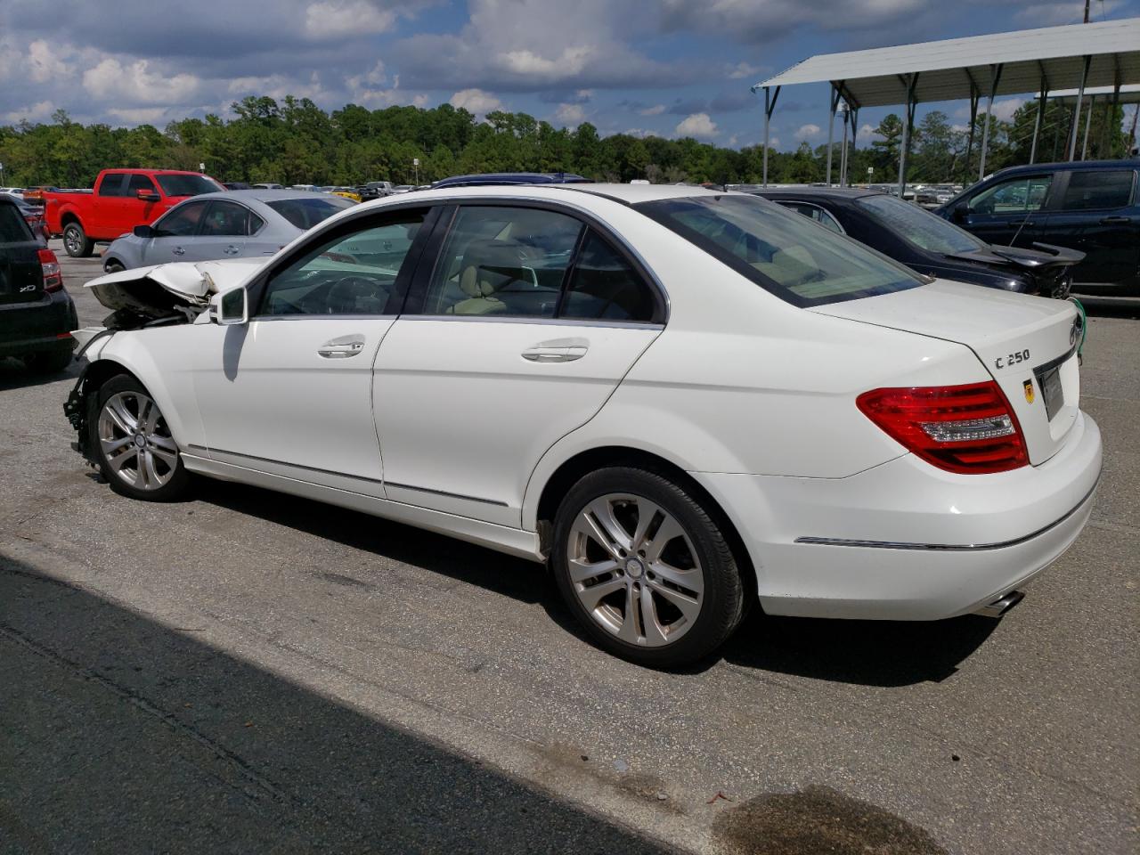Изображение 2 2013 MERCEDES-BENZ C 250 2013 с VIN WDDGF4HB0DF950149