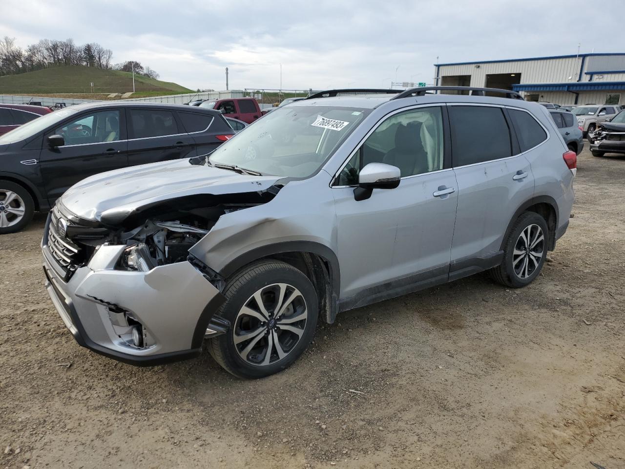 Image 1 of 2022 SUBARU FORESTER LIMITED 2022 with VIN JF2SKAPC0NH488028