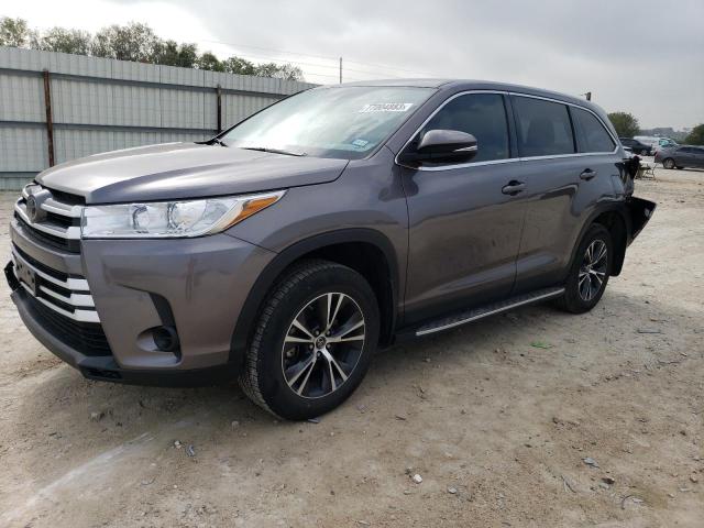 Image 1 of 2019 TOYOTA HIGHLANDER LE 2019 with VIN 5TDZZRFH5KS295191