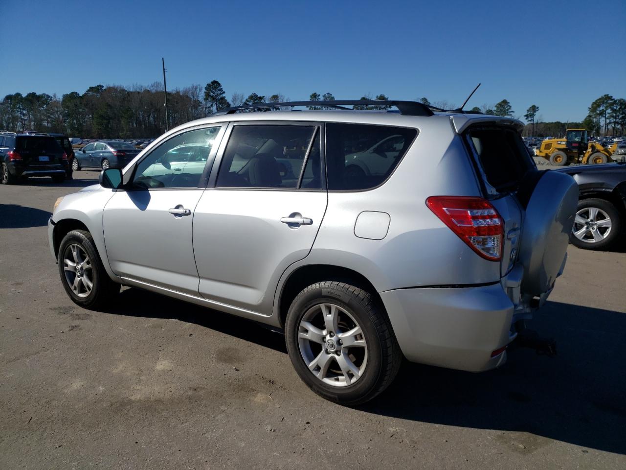 Image 2 of 2011 TOYOTA RAV4  2011 with VIN 2T3ZF4DV5BW082728