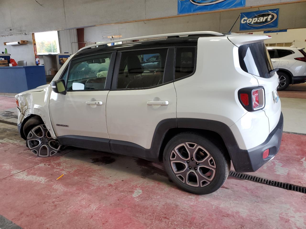 Изображение 2 2017 JEEP RENEGADE LIMITED 2017 с VIN ZACCJADB8HPE98921