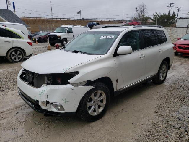 Image 1 of 2013 TOYOTA HIGHLANDER BASE 2013 with VIN 5TDBK3EH1DS258663