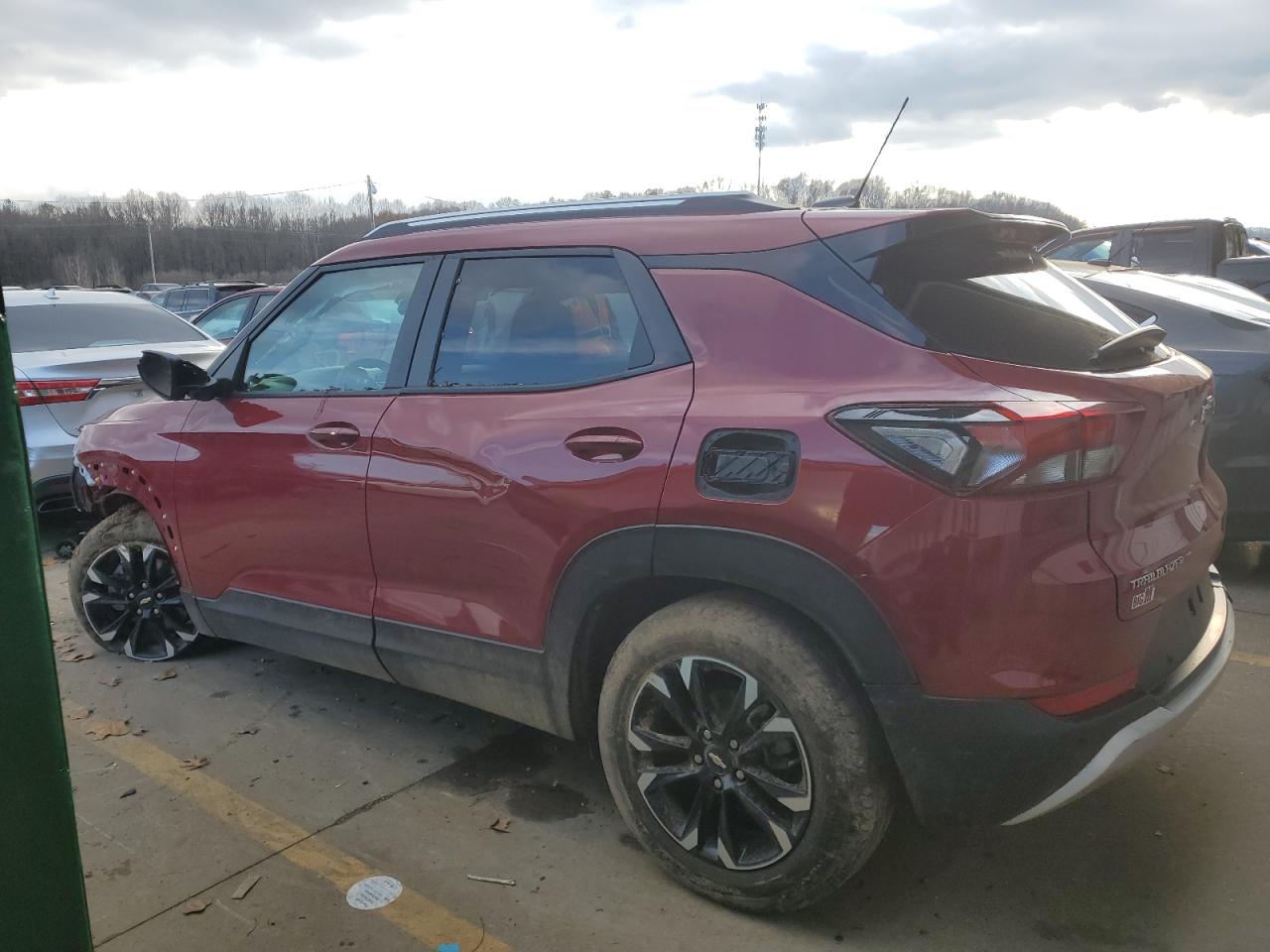 Image 2 of 2021 CHEVROLET TRAILBLAZER LT 2021 with VIN KL79MPS28MB122972