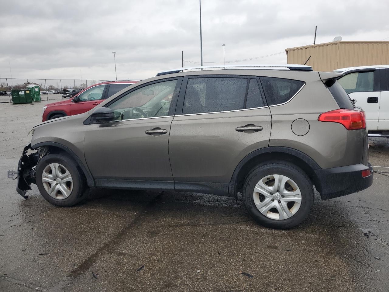 Image 2 of 2013 TOYOTA RAV4 LE 2013 with VIN JTMBFREV2DD044502