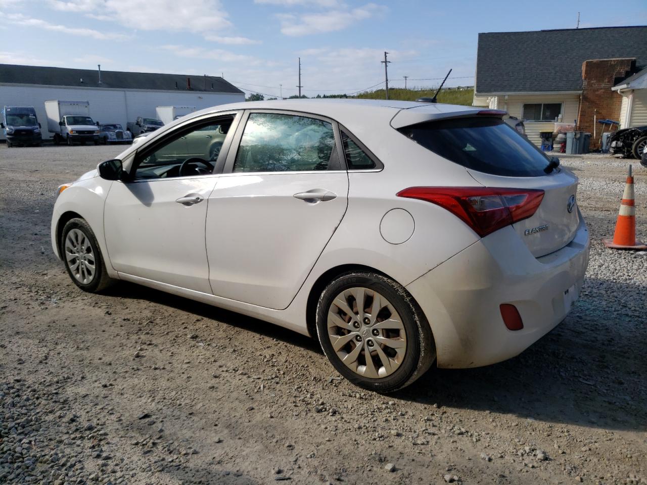 Изображение 2 2016 HYUNDAI ELANTRA GT  2016 с VIN KMHD35LH3GU251617
