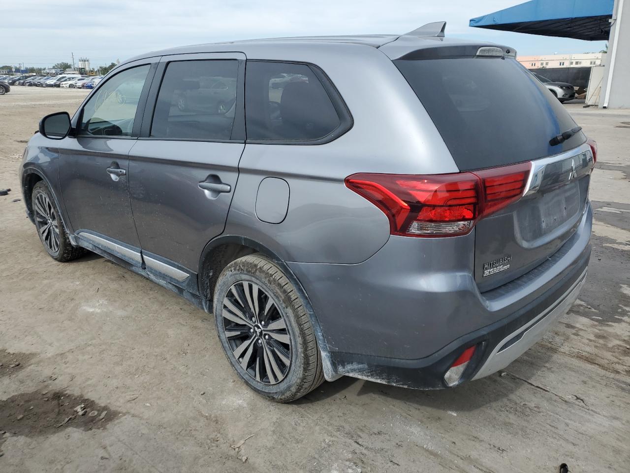 Изображение 2 2019 MITSUBISHI OUTLANDER ES 2019 с VIN JA4AD2A38KZ004500