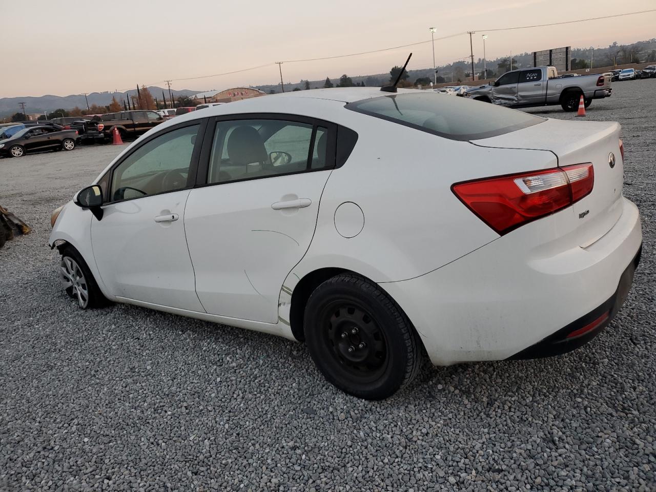 Изображение 2 2013 KIA RIO LX 2013 с VIN KNADM4A38D6318762