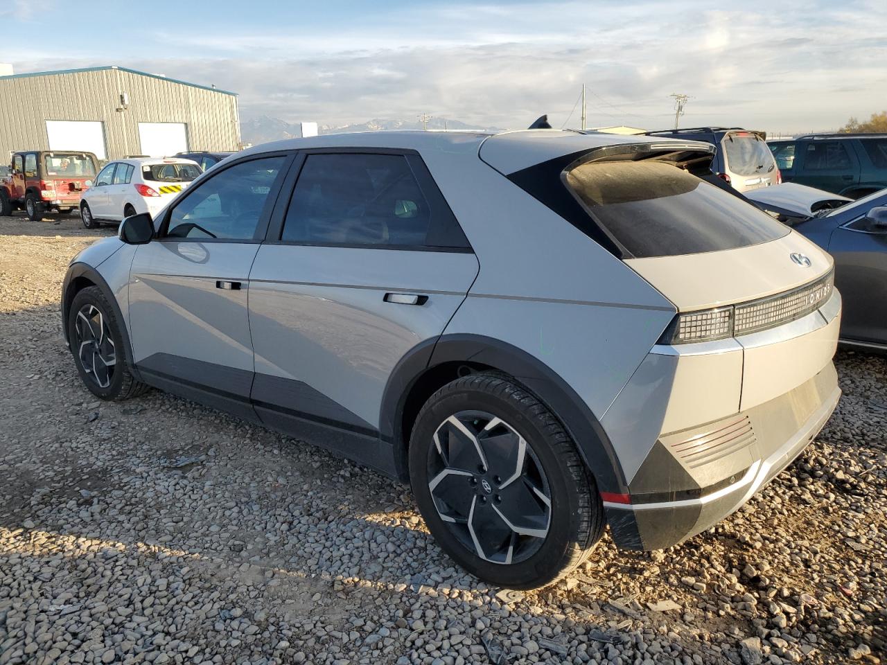 Изображение 2 2022 HYUNDAI IONIQ 5 SEL 2022 с VIN KM8KNDAF9NU050377