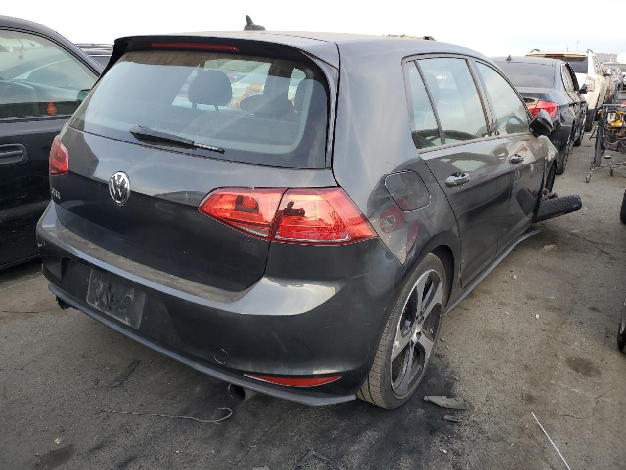 Obraz 3 z 2016 VOLKSWAGEN GTI S/SE 2016 z VIN 3VW5T7AUXGM013737