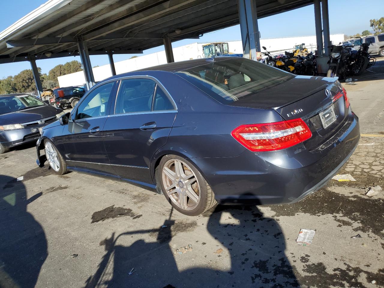 Изображение 2 2010 MERCEDES-BENZ E 550 2010 с VIN WDDHF7CB7AA098243