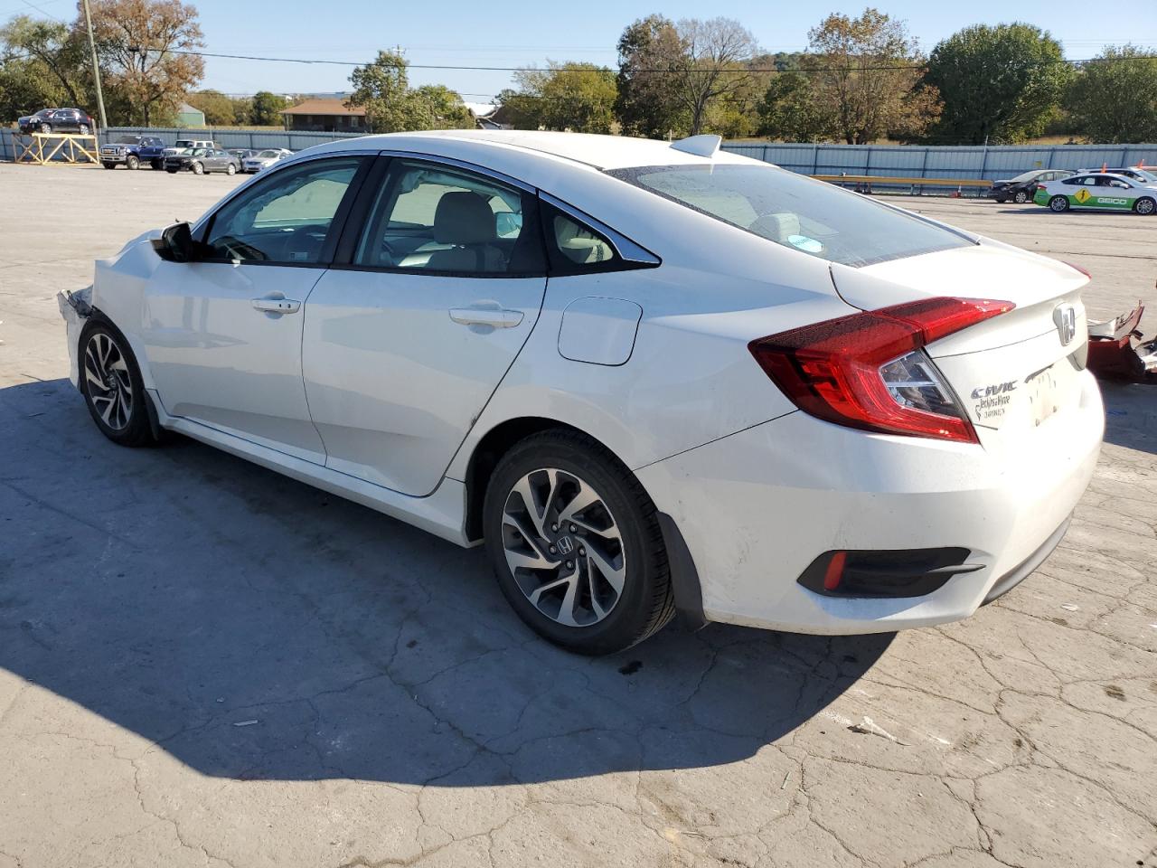 Изображение 2 Honda Civic Ex 2018 с VIN 19XFC2F79JE001089