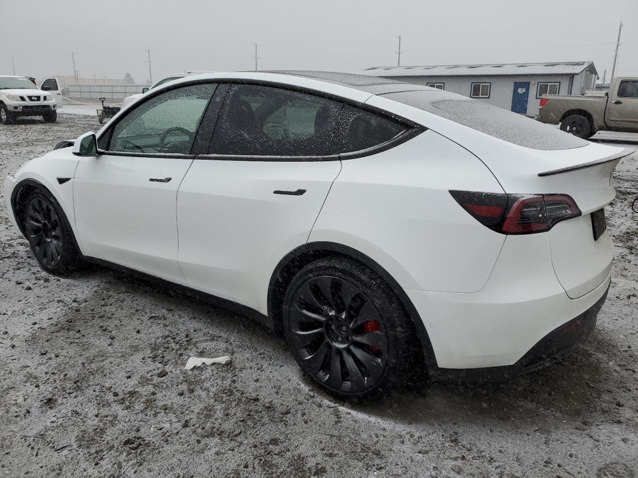 Изображение 2 2021 TESLA MODEL Y  2021 с VIN 5YJYGDEF7MF252578