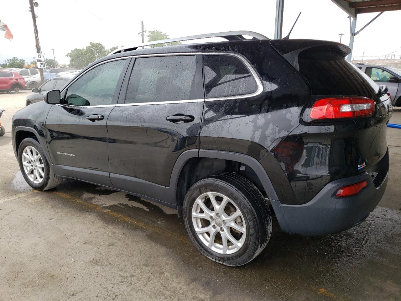 Obraz 2 z 2018 JEEP CHEROKEE LATITUDE 2018 z VIN 1C4PJLCB7JD511466
