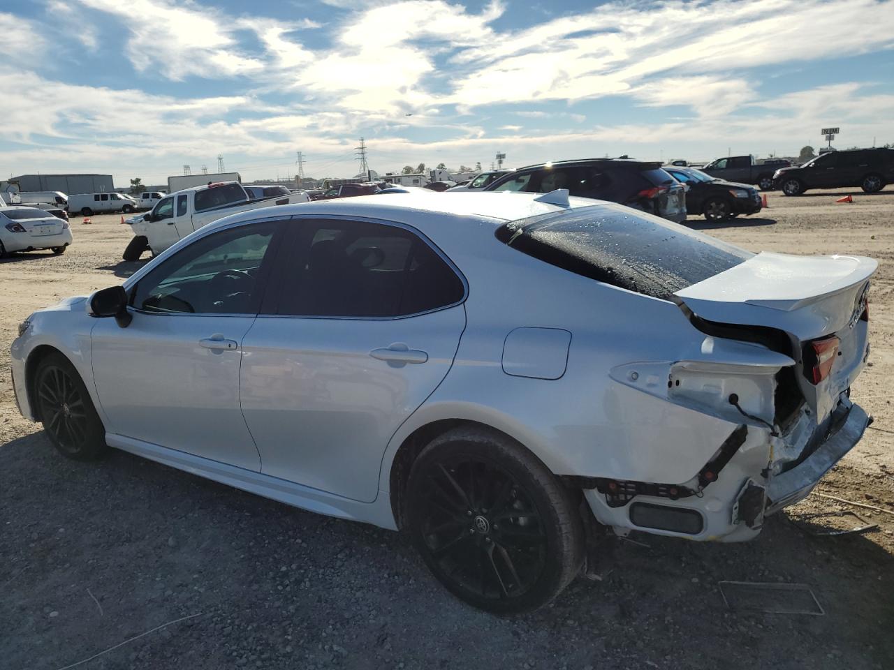 Image 2 of 2022 TOYOTA CAMRY XSE 2022 with VIN 4T1K31AK6NU578296