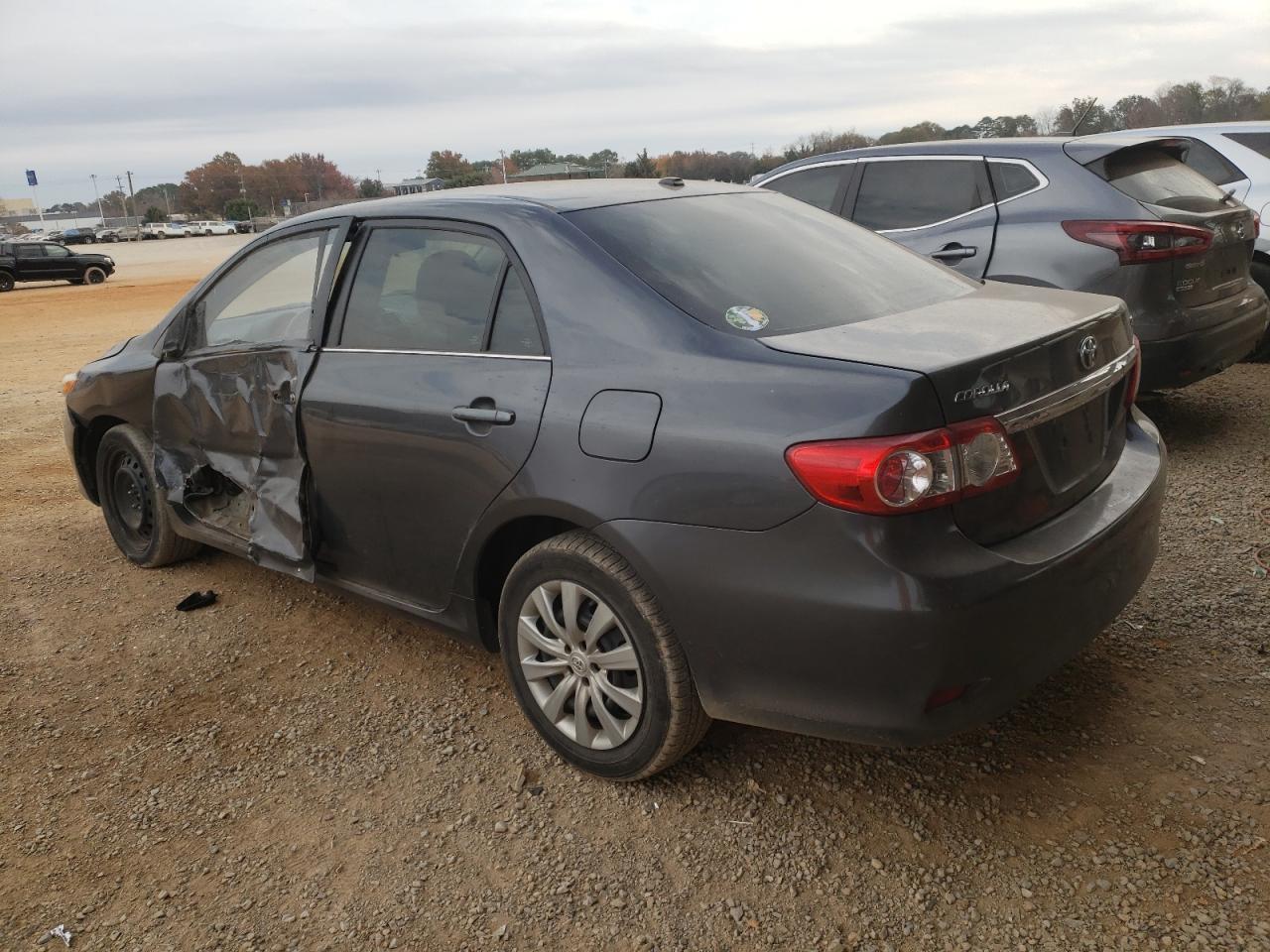 Image 2 of 2013 TOYOTA COROLLA BASE 2013 with VIN 2T1BU4EE6DC057744
