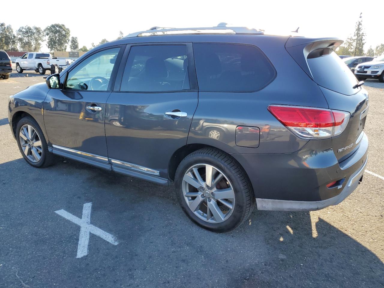 Изображение 2 Nissan Pathfinder S 2013 с VIN 5N1AR2MN1DC614681