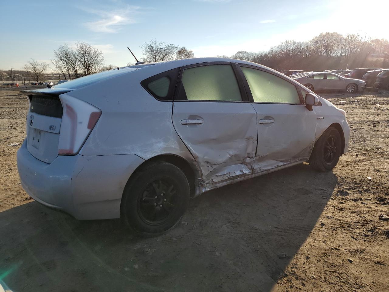 Image 3 of 2014 TOYOTA PRIUS  2014 with VIN JTDKN3DU0E1754817