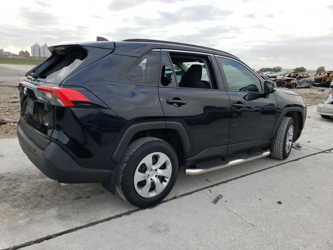 Image 3 of 2019 TOYOTA RAV4 LE 2019 with VIN 2T3K1RFV6KC026888