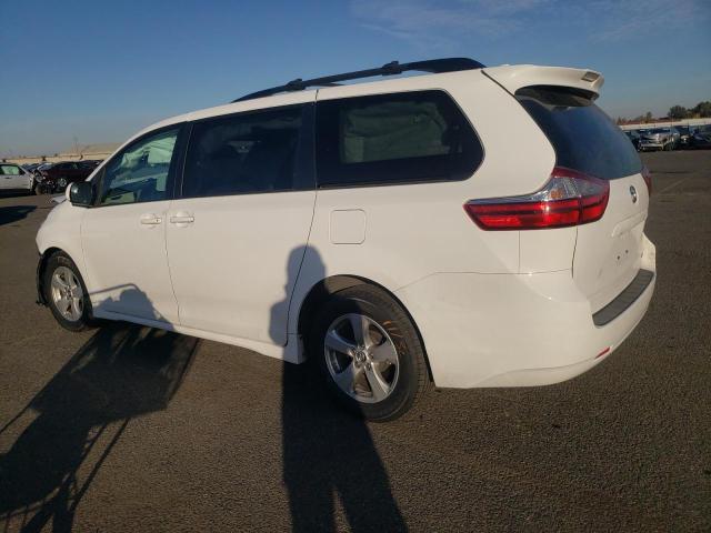 Image 2 of 2018 TOYOTA SIENNA LE 2018 with VIN 5TDKZ3DC9JS952563