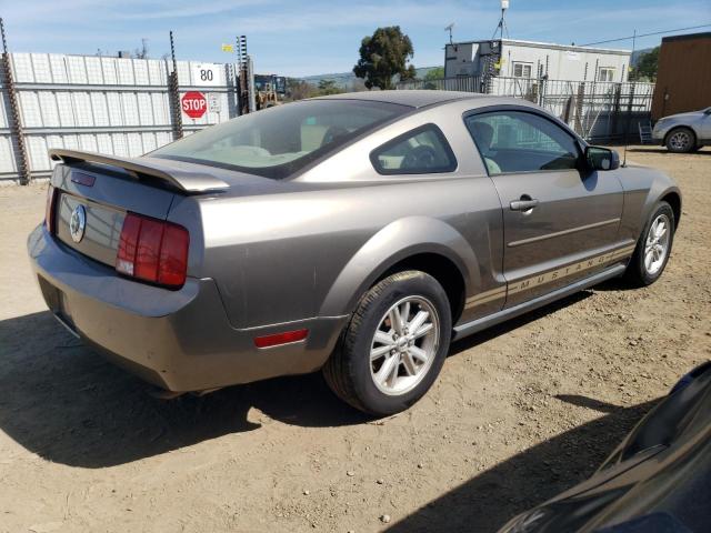 Obraz 3 z 2005 FORD MUSTANG  2005 z VIN 1ZVFT80N655210685