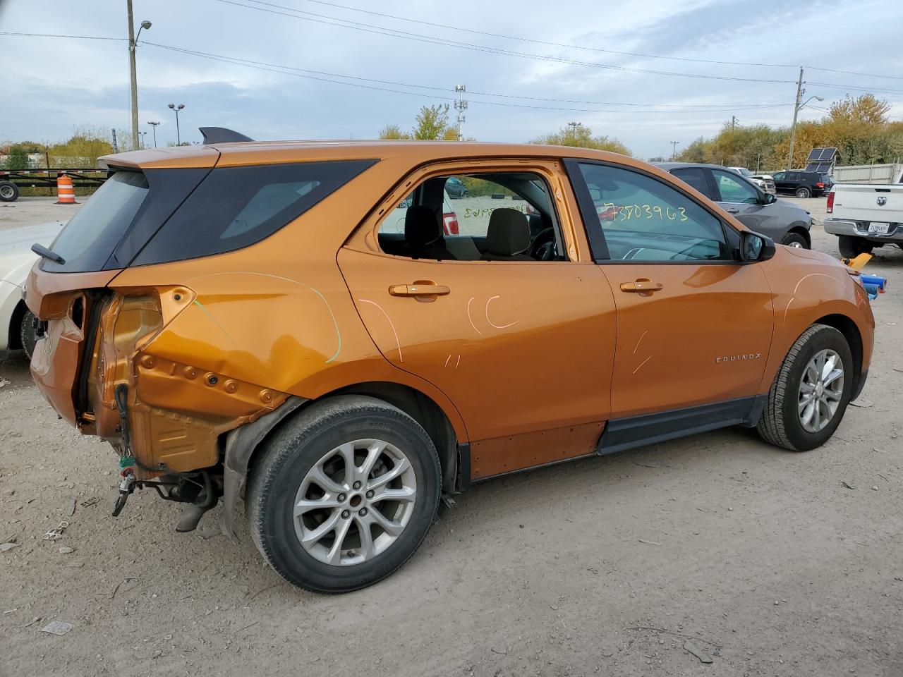 Obraz 3 z 2018 CHEVROLET EQUINOX LS 2018 z VIN 2GNAXHEV9J6167489